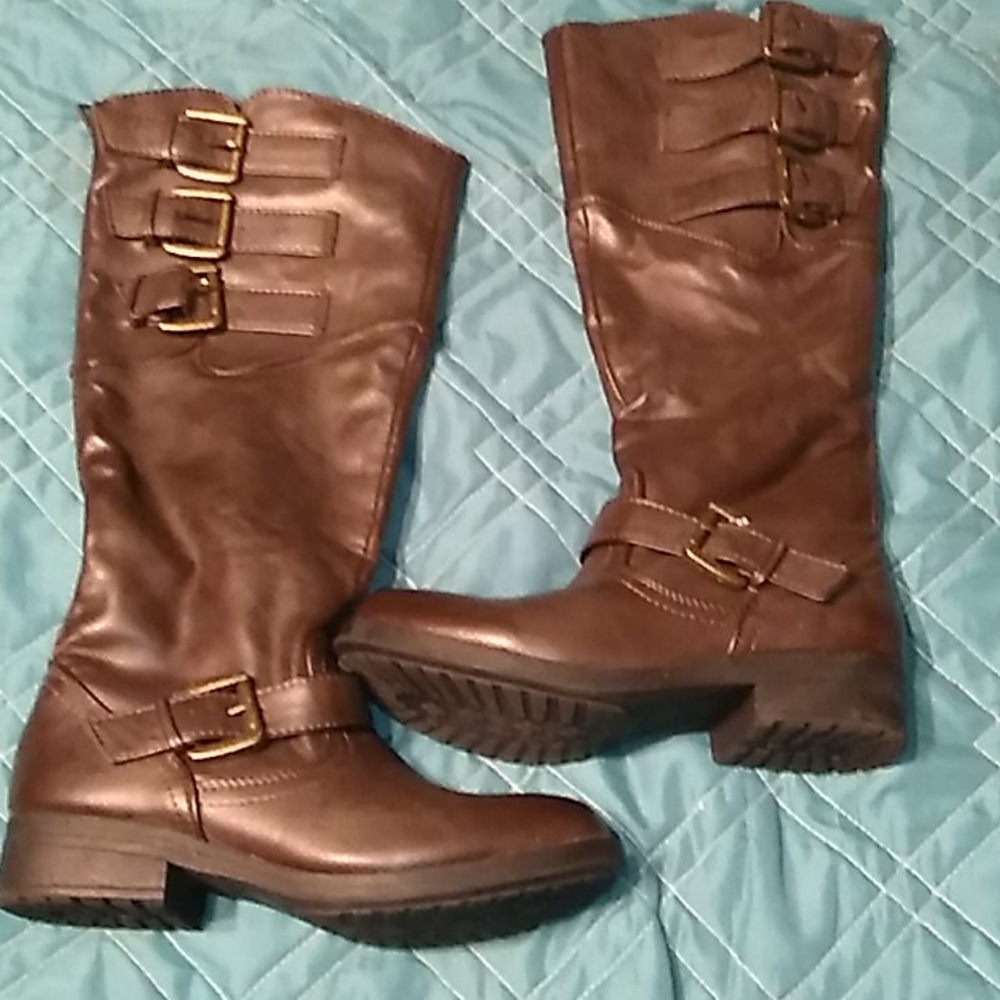Brown boots